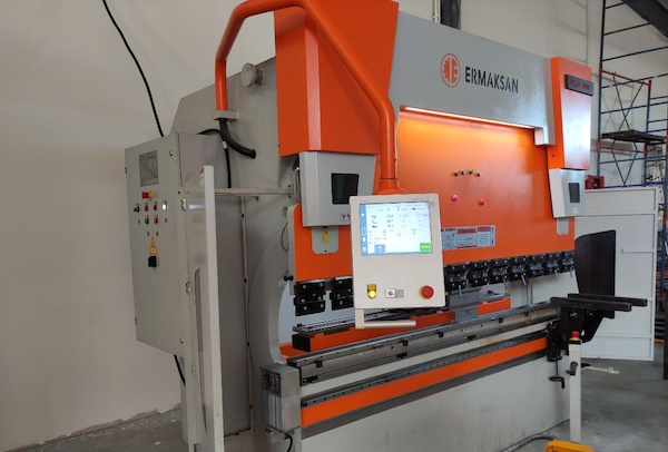 Листогибочный пресс Ermaksan POWER-BEND PRO 2600х100 ось R