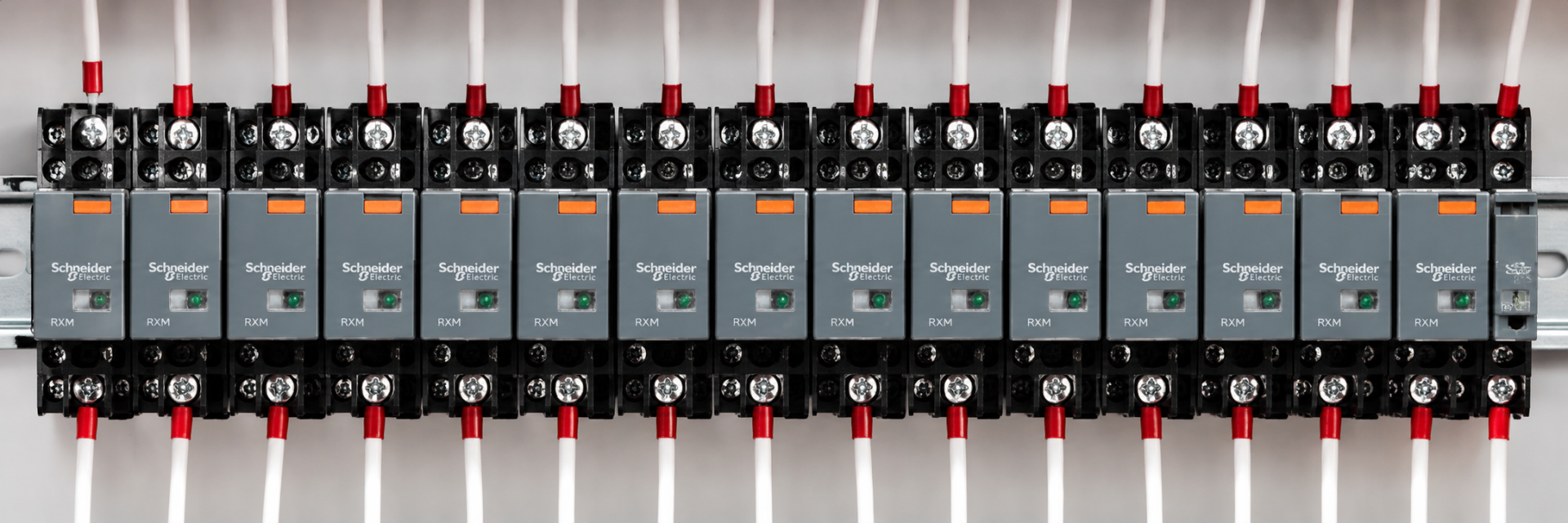 Электрокомпоненты Schneider