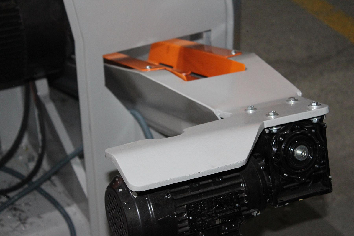 KESMAK KDT 80 дисковый отрезной станок