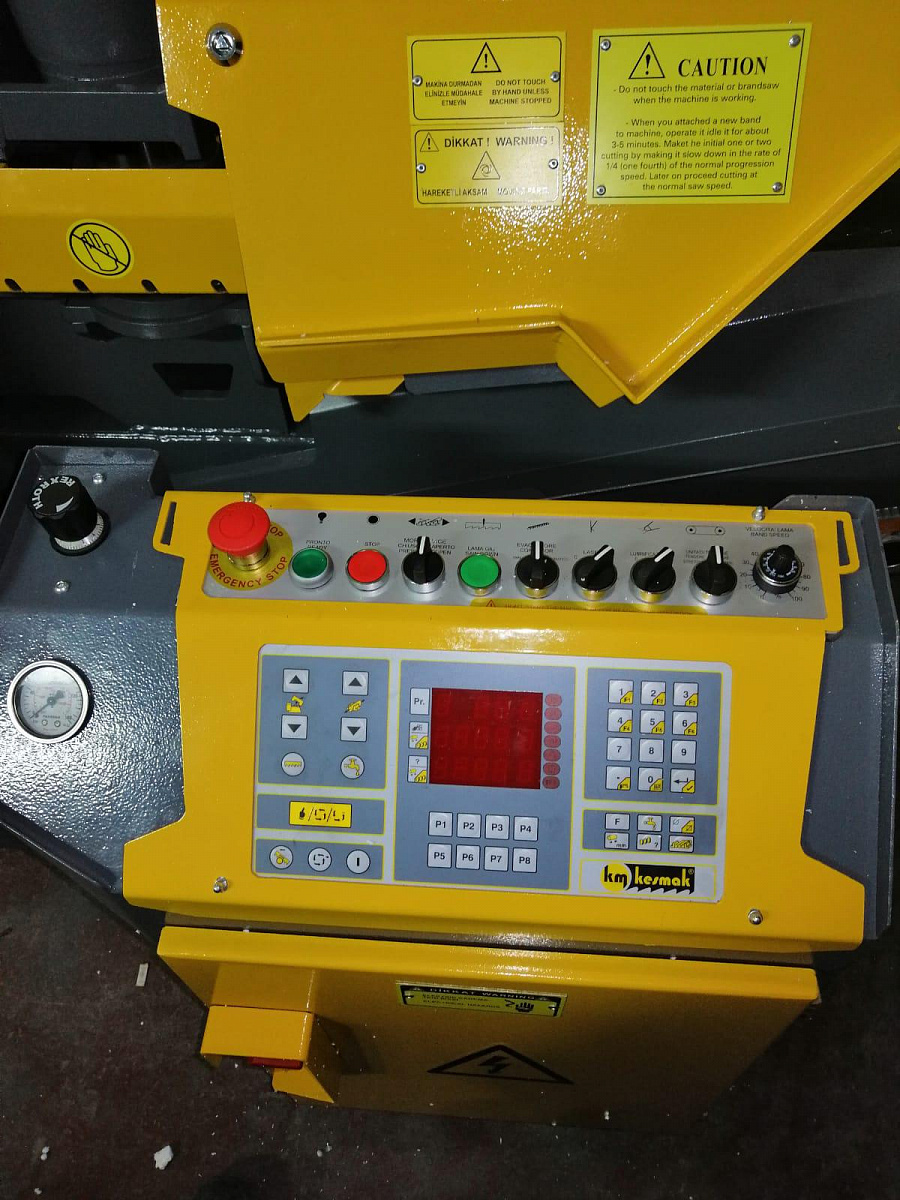 KESMAK KSE 400×600 автоматический колонный ленточнопильный станок